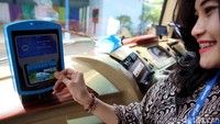 Dalam rangka melaksanakan transformasi digital dan memberikan pelayanan yang berkualitas prima serta berorientasi kepada pelanggan, Perum Damri bekerja sama dengan PT Telkom Indonesia (Persero) Tbk (Telkom) meluncurkan e-Ticketing Damri Rute Bandar Udara Internasional Soekarno Hatta di Pool Damri Kemayoran, Jakarta, Kamis (22/11). 