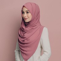 Selain Duck Scarves, brand hijab yang populer di Malaysia adalah Tudung People. Pashmina polos serupa dengan Duck Scarves ia jual dengan harga lebih murah yaitu 59 RM atau sekitar Rp 205.000. Foto: Dok. Tudung People