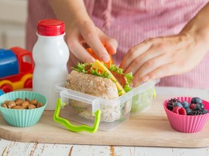 Bekal untuk Suami yang Sederhana dan Bisa Dibawa ke Kantor