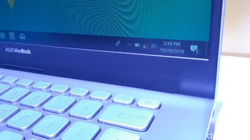 Baterai 3-cell nya didukung teknologi fast charging, sehingga dalam 49 menit bisa mengisi daya hingga 60%. (Foto: detikINET/Virgina Maulita Putri)