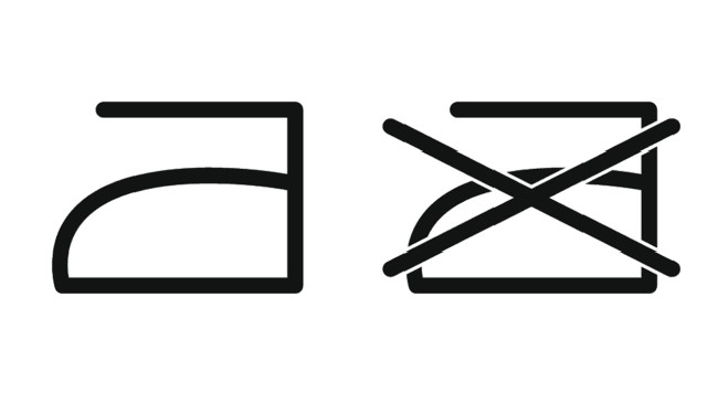 Ini merupakan simbol instruksi menyetrika pakaian. Gambar setrika polos, berarti baju aman disetrika dengan temperatur apapun. Setrika bertitik satu, kain sebaiknya disetrika menggunakan suhu rendah. Dua titik, aman disetrika dengan suhu medium dan tiga titik bisa untuk suhu tinggi. Jika ada gambar silang, artinya pakaian tidak boleh disetrika. Foto: iStock
