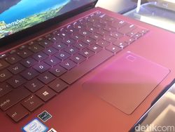 Ini Asus Zenbook S UX391UA, si Cantik yang Bertenaga