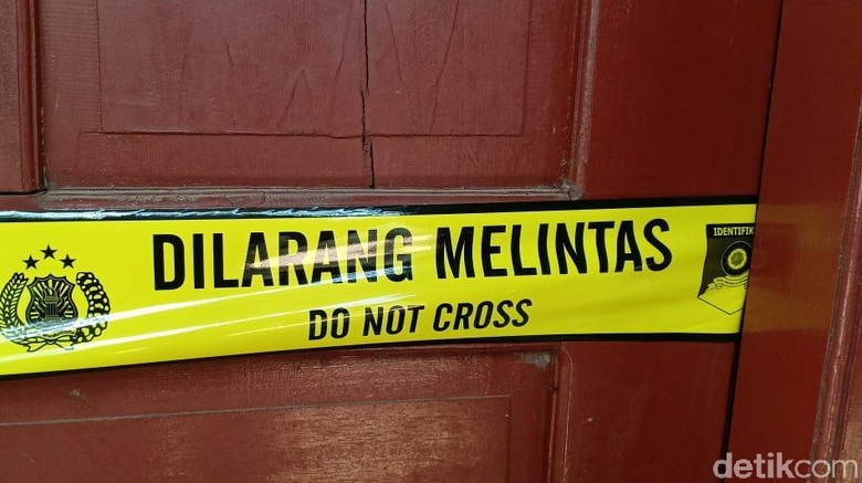 Sambil Menangis, Nurhadi Meminta Maaf kepada Istri dan Anak Dufi Sambil Menangis, Nurhadi Meminta Maaf kepada Istri dan Anak Dufi