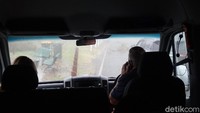 Pegunungan ini destinasi akhir pekan warga Gold Coast, hanya 45 menit dari pusat kota. Rombongan kami memasuki kawasan Tambourine Mountain menggunakan bus (Melisa Mailoa/detikTravel)