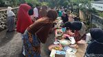 Kehangatan Tradisi Ngaruwat Lembur di Ciamis dalam Foto
