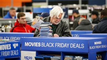 Ternyata warga Amerika Serikat pun sangat gemar diskonan. Foto: Getty Images