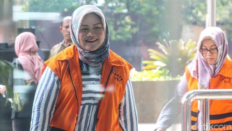 Bupati Bekasi Sudah Kembalikan Uang Rp 4,9 Miliar ke KPK Bupati Bekasi Sudah Kembalikan Uang Rp 4,9 Miliar ke KPK