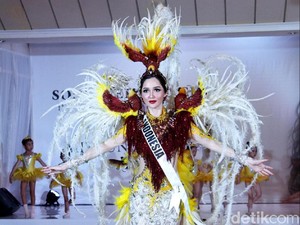 Wakili Indonesia di Miss Universe, Sonia Fergina Jadi Burung Cendrawasih
