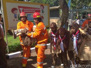 Ridwan Kamil Wajibkan Sekolah Terapkan Kurikulum Tanggap Bencana