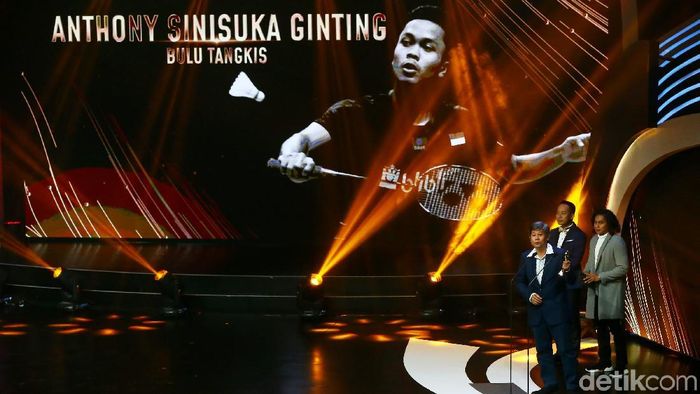 Anthony Ginting meraih Indonesian Sport Awards kategori atlet individual putra (Muhammad Ridho/detikSport) Anthony Ginting meraih Indonesian Sport Awards kategori atlet individual putra (Muhammad Ridho/detikSport)