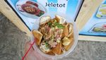 Sore Ini Enaknya Ngemil Tahu Gejrot Khas Cirebon yang Pedas Mantap!