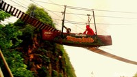Sky B ini artinya Bridge, Bike dan Boat yang dijadikan dalam satu konsep. Sebelum mulai, setiap wisawatan diwajibkan menggunakan perlengkapan safety standar. (Bakrie/detikTravel)