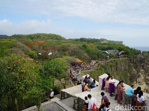 Program Hot Deals Kemenpar Sukses Jual 500.000 Paket Wisata