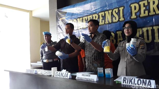 Polisi Bantul Sita 3.639 Butir Pil Psikotropika dari 2 Pengedar