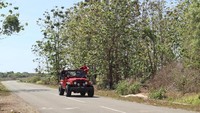 Berwisata melewati jalanan yang mulus (My Trip My Adventure)