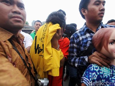 Warga Penasaran Lihat Rekonstruksi Pembunuhan Ciktuti Iin Puspita