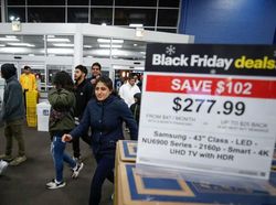 Orang Amerika Tumpah Ruah Berburu Diskonan Black Friday