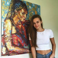 Proyek keduanya adalah kolaborasi dengan merek kosmetik internasional IsaDora. Xenia menjadi model untuk produk Lash Volume Mascara Grand Styler. Ketiga, Xenia telah setuju untuk menjadi model pelembab dan produk tabir surya dari merek Hawaiian Tropic. Foto: Instagram @xeniadeli