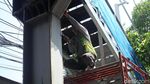 Melihat Proses Perbaikan JPO Tendean