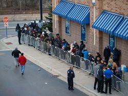 Orang Amerika Tumpah Ruah Berburu Diskonan Black Friday