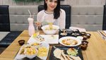 Steffi Zamora, Aktris Plus Penjual Seblak Cantik yang Doyan Kulineran