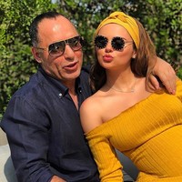 Kerap dinilai menikahi Ossama karena tergila-gila dengan uangnya, Xenia menanggapi kritik tersebut. “Siapa kamu untuk menilai kehidupan yang aku jalani? Aku tidak sempurna dan saya tidak pernah seperti itu! tulis Xenia yang geram dinilai negatif atas pernikahannya. Foto: Instagram @xeniadeli