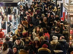 Orang Amerika Tumpah Ruah Berburu Diskonan Black Friday