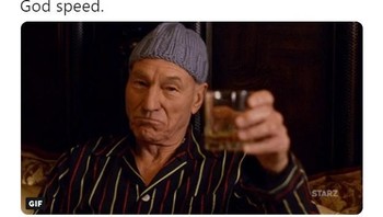 Sedangkan pengguna Twitter lain mengapresiasi orang-orang yang bekerja di Black Friday ini. Foto: Istimewa