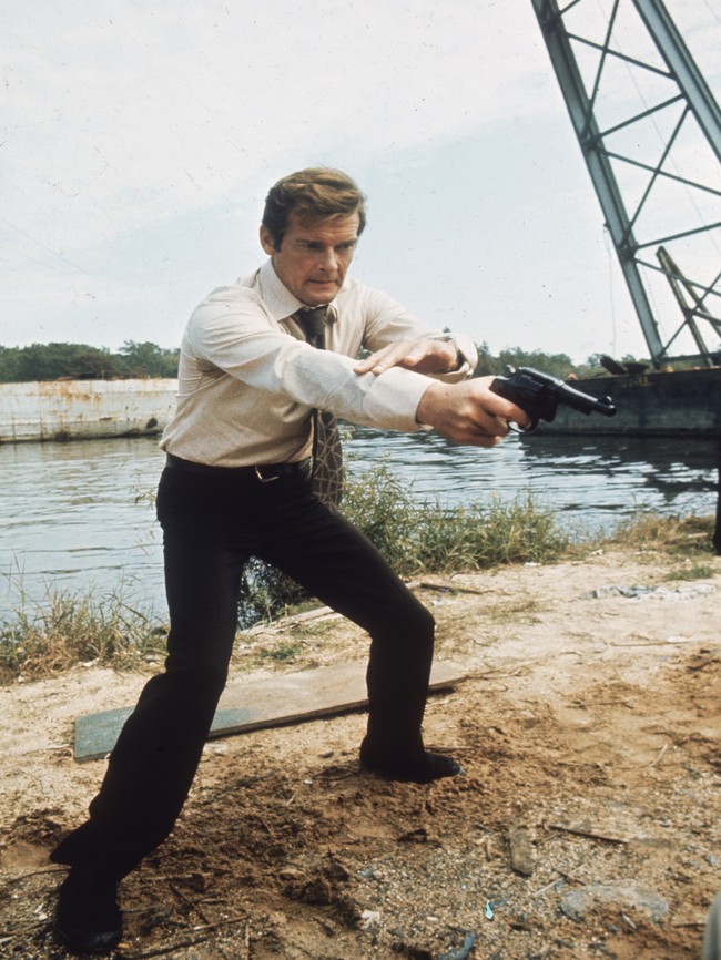 Urutan ketiga ditempati Roger Moore dengan 65 persen orang menyukainya. Aktor 89 tahun ini membintangi tujuh judul film Bond. Salah satunya yang paling populer adalah The Spy Who Loved Me. Foto: Getty Images