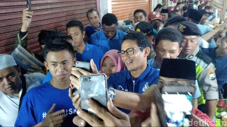 Reaksi Sandiaga soal Dahnil Dipanggil Polisi untuk Kasus Dana Kemah Reaksi Sandiaga soal Dahnil Dipanggil Polisi untuk Kasus Dana Kemah
