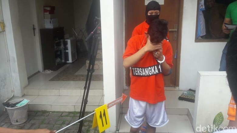 Bukan Duit Tip Rp 1,8 Juta, Ini Fakta Baru Kasus Mayat dalam Lemari Bukan Duit Tip Rp 1,8 Juta, Ini Fakta Baru Kasus Mayat dalam Lemari