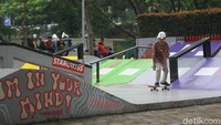 Lapangan Sempur telah memiliki fasilitas untuk berolahraga ekstrem seperti skateboarding. Sudah pernah coba belum? (Foto: Kireina/detikHealth)  
