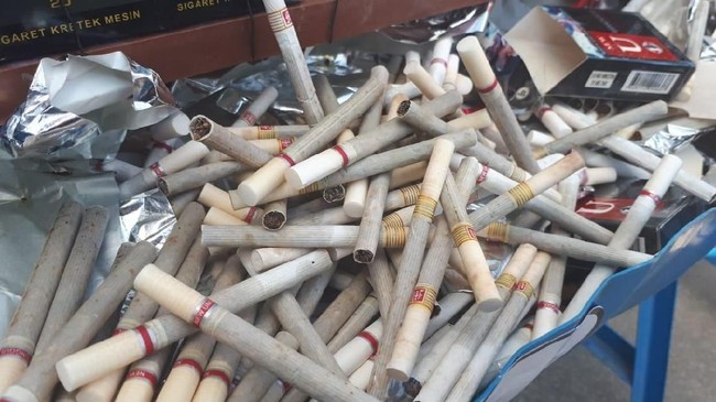 Cukai Rokok Batal Naik, Pemerintah Takut Pabrik Tutup