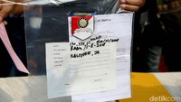 Polisi mendapatkan barang bukti berupa surat kuasa perintah penjualan lahan.