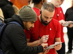 Pemandangan Black Friday di Apple Store New York