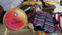 Para peserta menampilkan aneka karya dan ciri khas budaya masing-masing (Aditya/detikTravel)