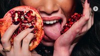 Pemilik nama lengkap Chantelle Brown-Young ini bahkan baru saja tampil di fashion show Victoria’s Secret. Winnie mengaku dulu sering diejek mirip sapi dan zebra karene vitiligo yang ia alami. Foto: Instagram winnieharlow