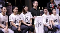 Anthony Sinisuka Ginting juga melelang jersey yang terjual dengan harga Rp 135 juta. (istimewa)
