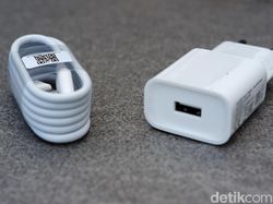 Unboxing Mi 8 Lite Aurora Blue yang Menawan