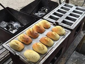 Murah Meriah Jajan Kue Balok Enak di Bandung