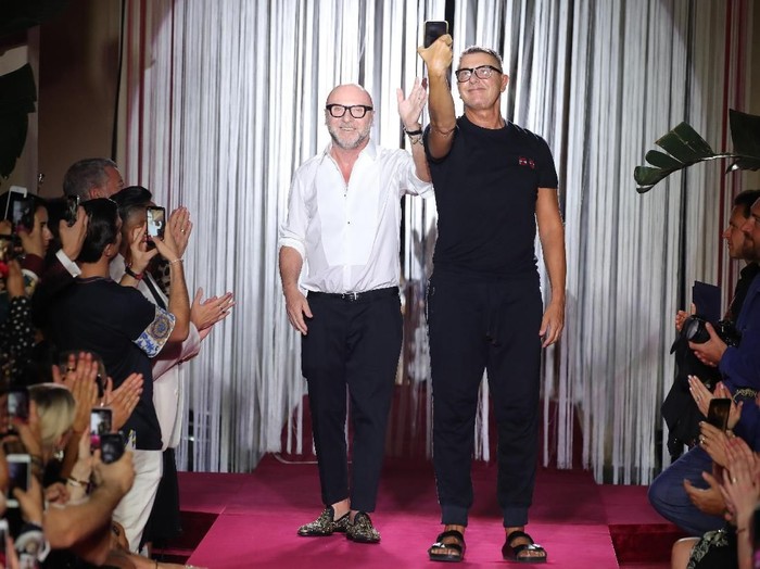 Stefano Gabbana dan Domenico Dolce, pendiri sekaligus desainer Dolce & Gabbana. (Foto: Getty Images) Stefano Gabbana dan Domenico Dolce, pendiri sekaligus desainer Dolce & Gabbana. (Foto: Getty Images)