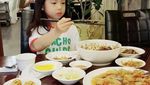 Ini Dia Artis Cilik Korea, OckyYerin Saat Menikmati Es Krim Hingga Udon