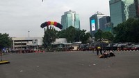 Simulasi tersebut merupakan rangkaian apel penyambutan Kapolda Metro Jaya Irjen Idham Azis sebagai warga kehormaran Korps Brimob Polri.  (Foto: Yulida Medistiara/detikcom)