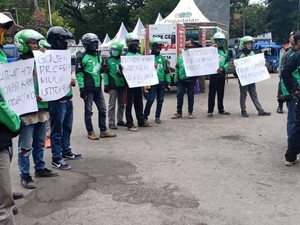 Cukup 30 Menit Ojol di Pamekasan Serukan Protes ke Prabowo