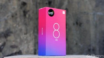 Mi 8 Lite dirilis awal November lalu di Indonesia. Foto: Adi Fida Rahman/detikINET