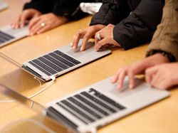 Pemandangan Black Friday di Apple Store New York