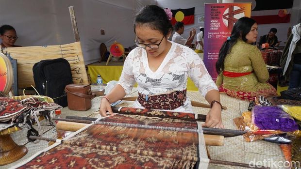 Kain tenun yang jadi budaya Indonesia (Aditya/detikTravel)
