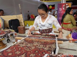 Kain Tenun Gringsing Bali Dipatenkan Biar Tak Dijiplak