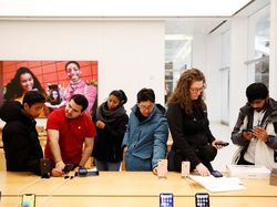Pemandangan Black Friday di Apple Store New York