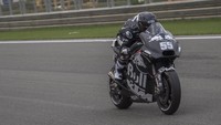 Rider asal Malaysia Hafizh Syahrin juga menempati urutan kesepuluh setelah jatuh sebanyak 9 kali di musim ini. Mirco Lazzari gp/Getty Images